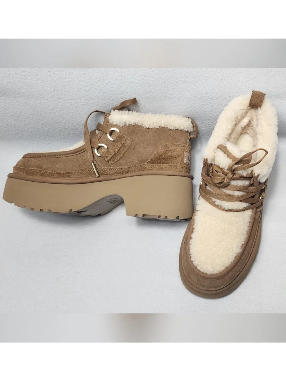 ✨UGG✨Esmee Lace Up Platform Booties